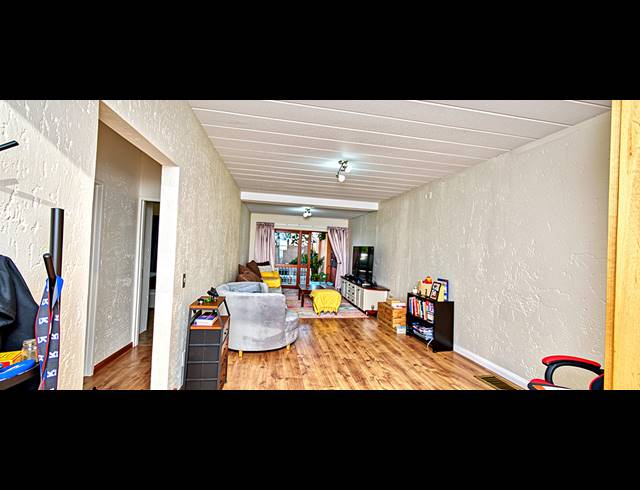 2 BEDROOM APARTMENT FOR SALE IN DOUGLASDALE